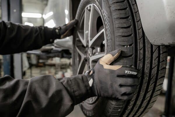 car mechanic